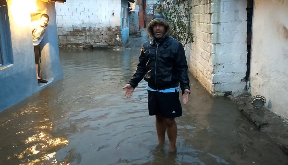 Edirne’de Evleri Su Bastı, Aileler Perişan Oldu