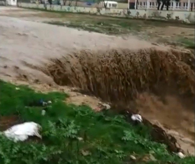 Edirne’de Dere Taştı