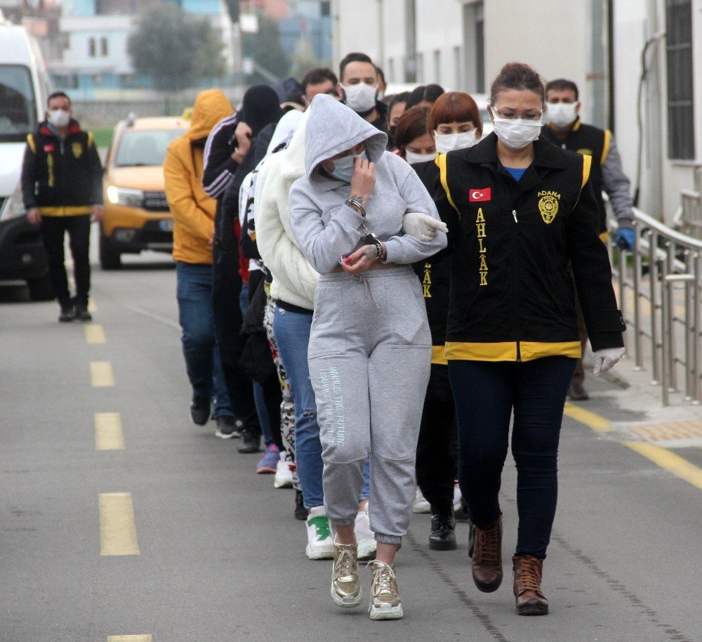 Adana’da Fuhuş Operasyonunda 5’i Kadın 14 Zanlı Gözaltına Alındı