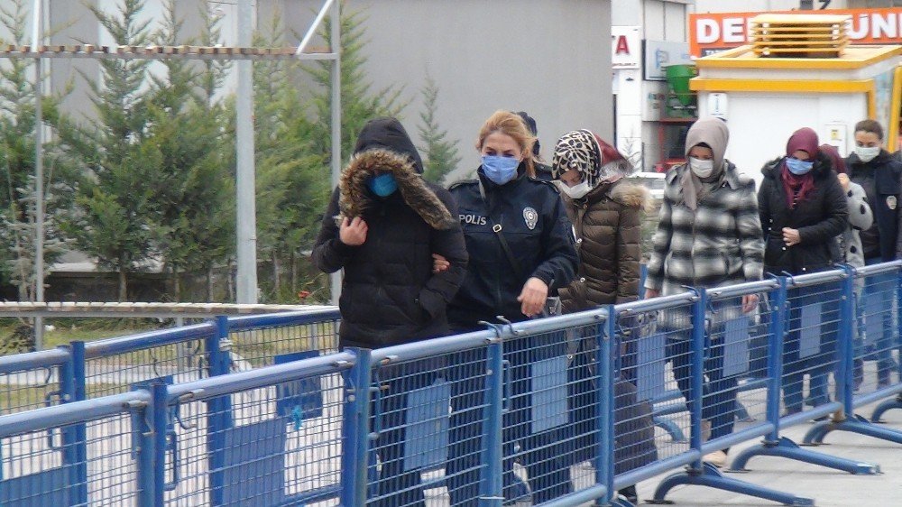 Niğde’de Fetö’den Gözaltına Alınan 5 Kişi Adliyeye Sevk Edildi