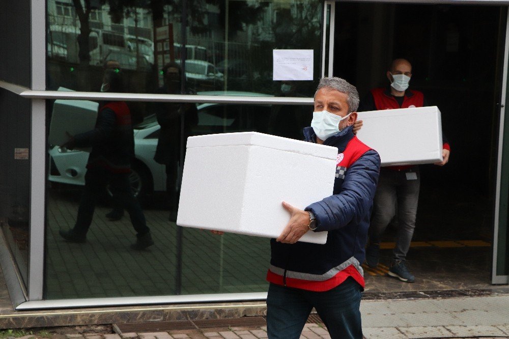 Samsun’da Covid-19 Aşıları Hastanelere Dağıtılmaya Başlandı