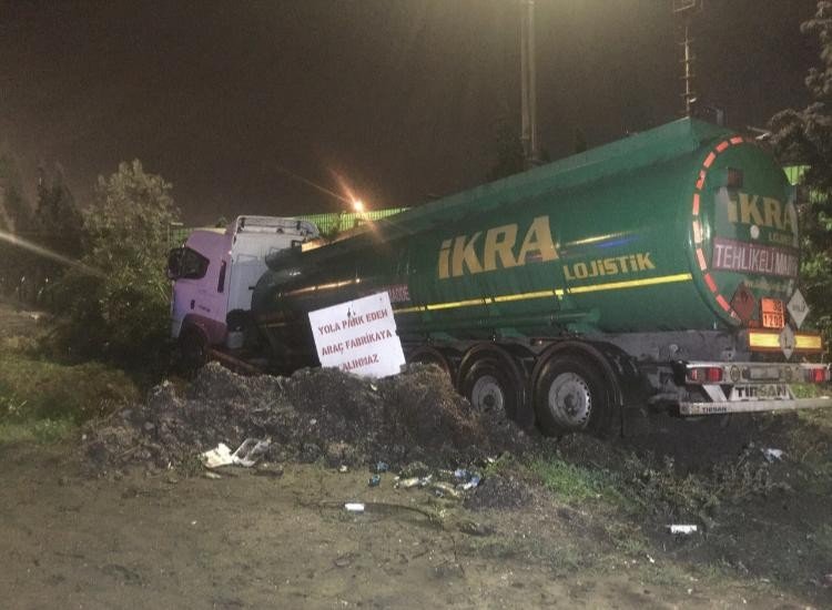 Seyir Halinde Kalp Krizi Geçiren Tanker Şoförü Öldü