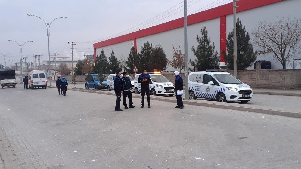 Diyarbakır’da Zabıta Ekiplerinden Servis Araçlarına Korona Virüs Denetimi