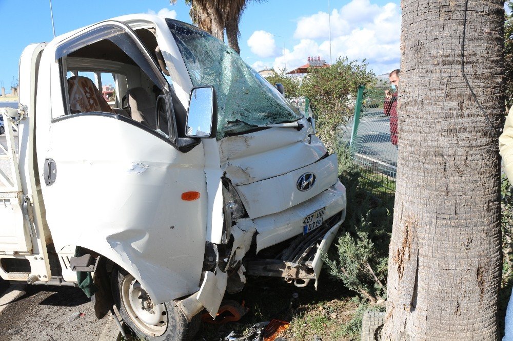 Otomobilin Arkadan Çarptığı Kamyonetin Sürücüsü Hayatını Kaybetti