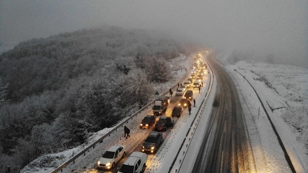 Zonguldak-ereğli Karayolu Kar Nedeniyle Kapandı