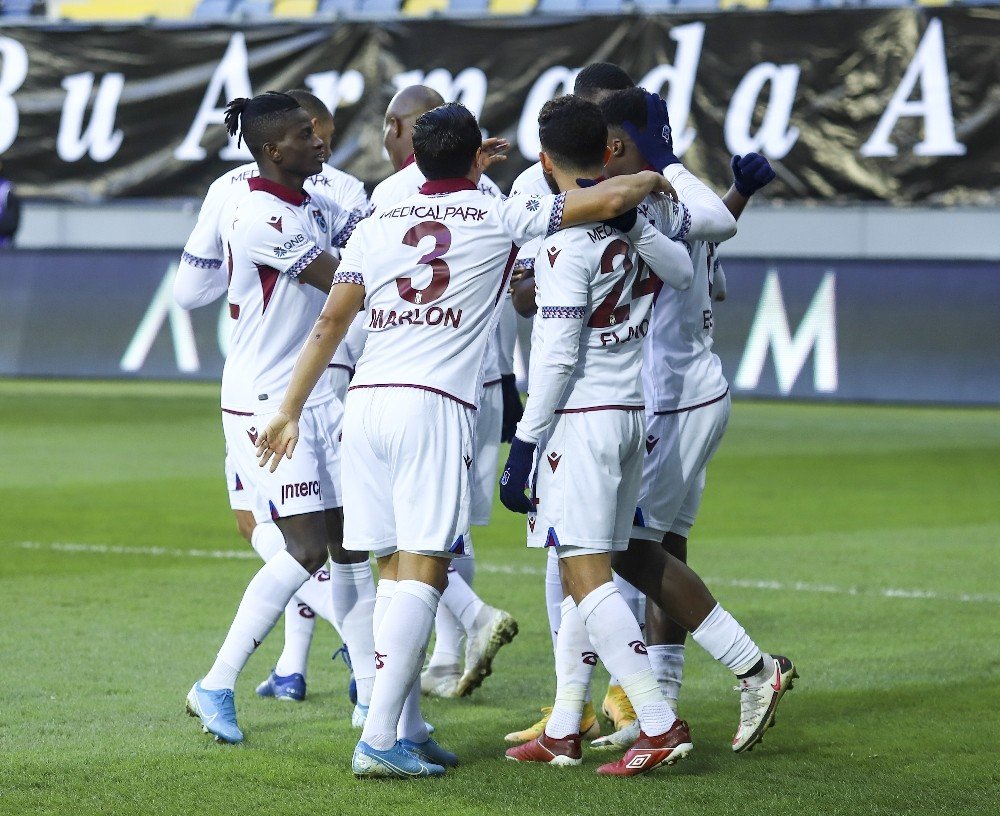 Süper Lig: Gençlerbirliği: 0 - Trabzonspor: 1 (ilk Yarı)