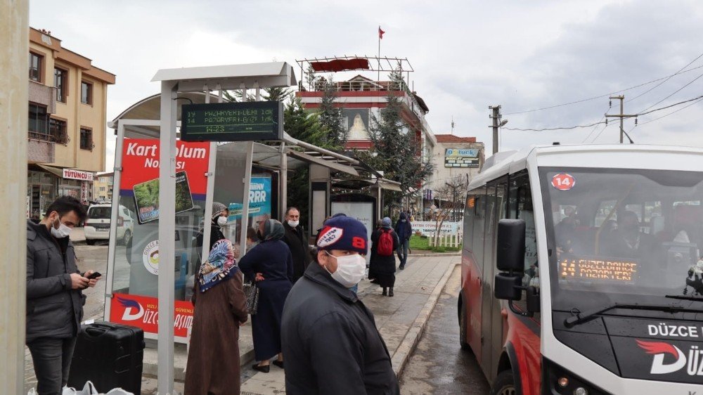 Düzce’de Duraklar Artık Daha Teknolojik