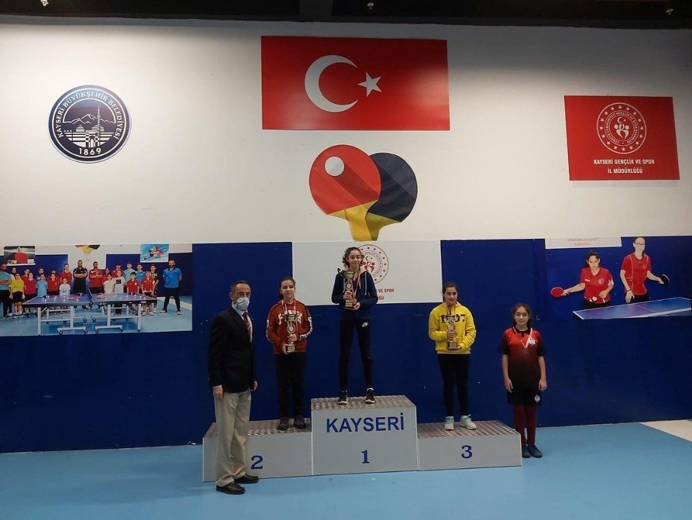 Masa Tenisi’ne Spor A.ş. Damgası