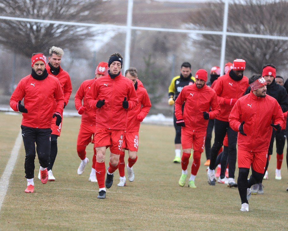 Sivasspor’da Marcelo Goiano 6 Ay Yok!