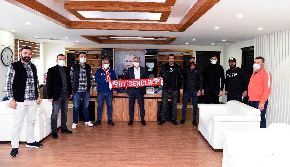 Antalyaspor’un 55’inci Doğum Gününde Muratpaşa’dan Taraftar Kahvesi