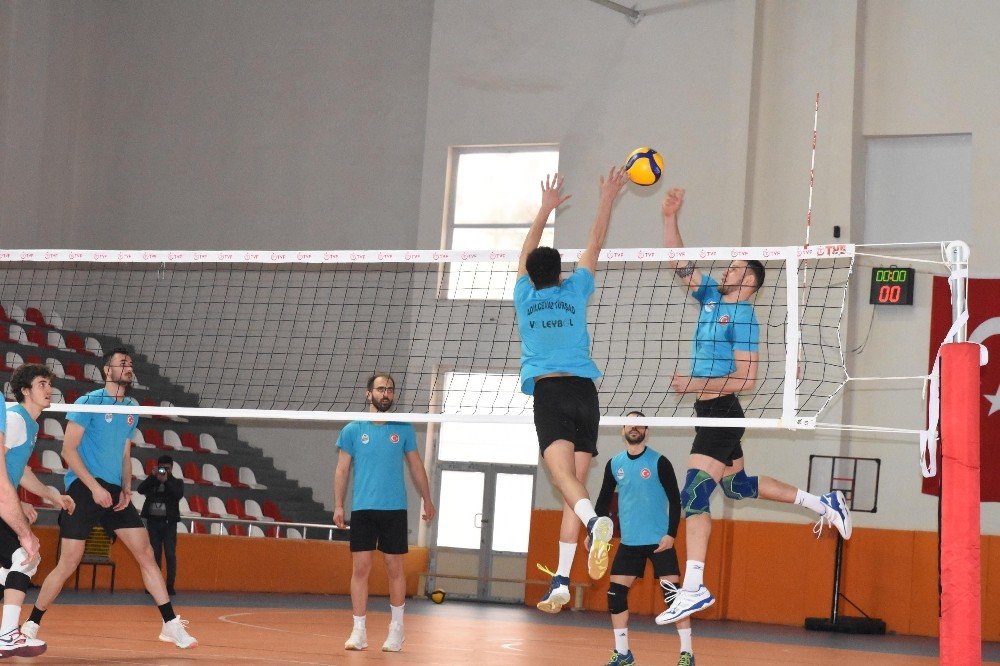 Türşad Voleybol Takımı Gözünü Efeler Ligi’ne Dikti