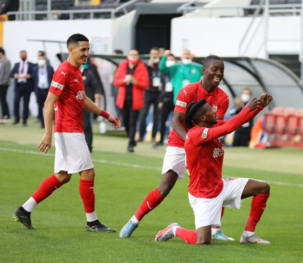 Kayode, Ligde 224 Gün Sonra Gol Attı!