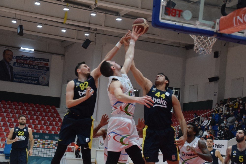 Basketbol Süper Ligi: Aliağa Petkim Spor: 67 - Fenerbahçe Beko: 80