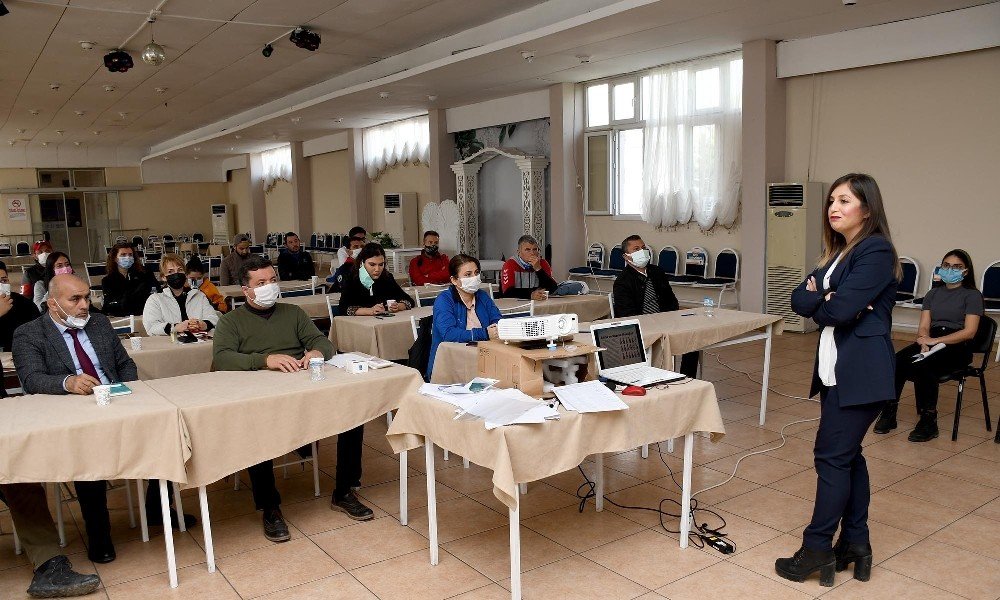 Kuşadası Belediyesi’nden Antrenör Ve Sporculara Destek