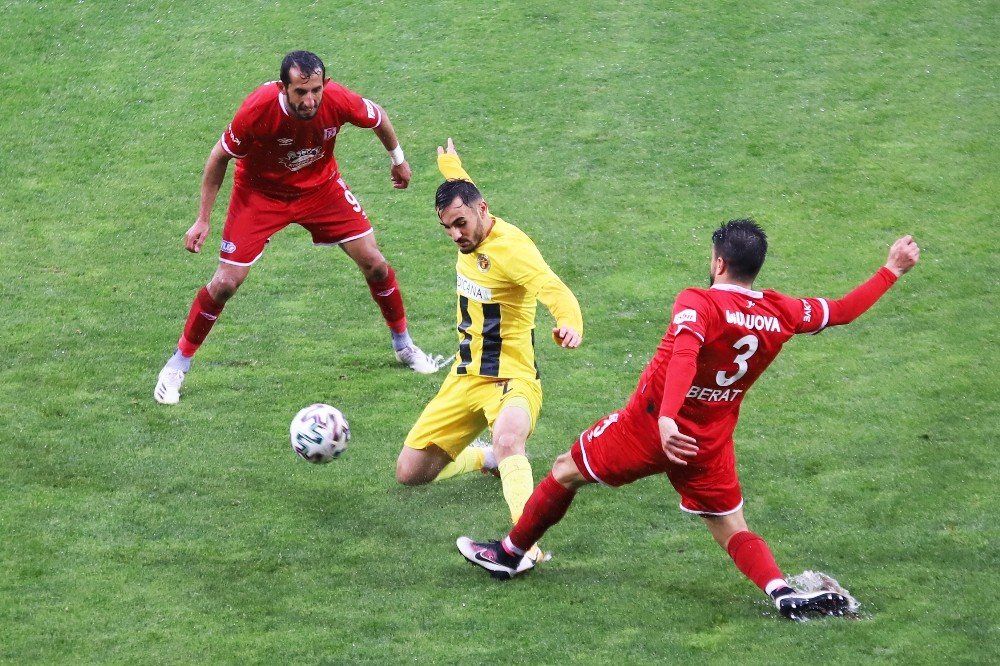 Tff 1. Lig: Menemenspor: 1 - Balıkesirspor: 1