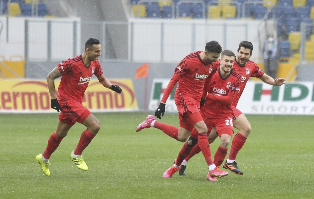 Süper Lig: Gençlerbirliği: 0 - Beşiktaş: 1 (i̇lk Yarı)