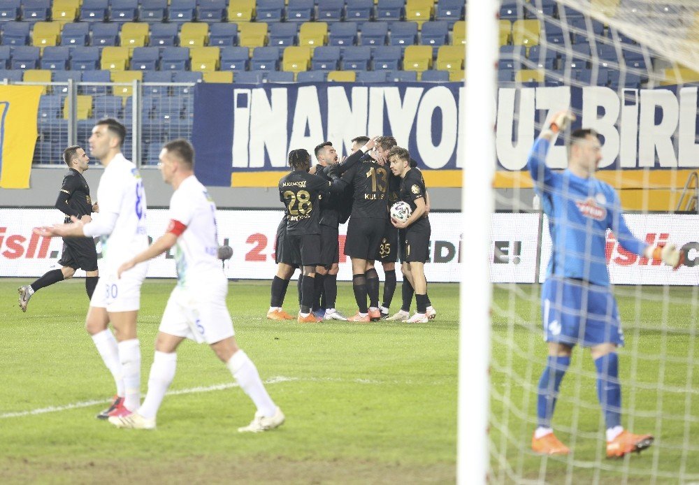 Süper Lig: Mke Ankaragücü: 1 Çaykur Rizespor: 1 (i̇lk Yarı)