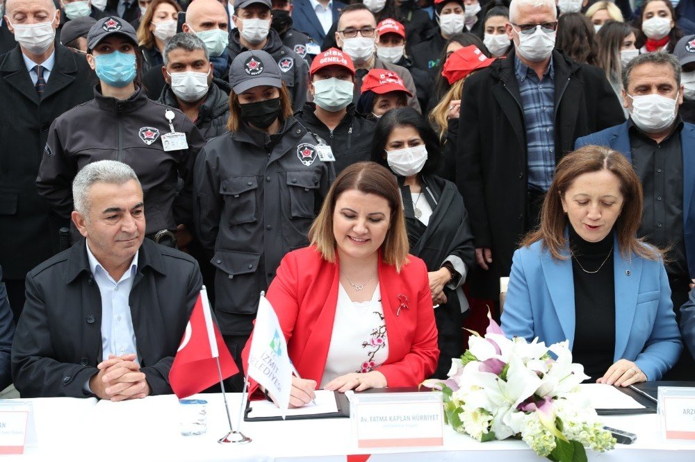 İ̇zmit Belediyesi’nde Toplu İş Sözleşmesi İmzaladı