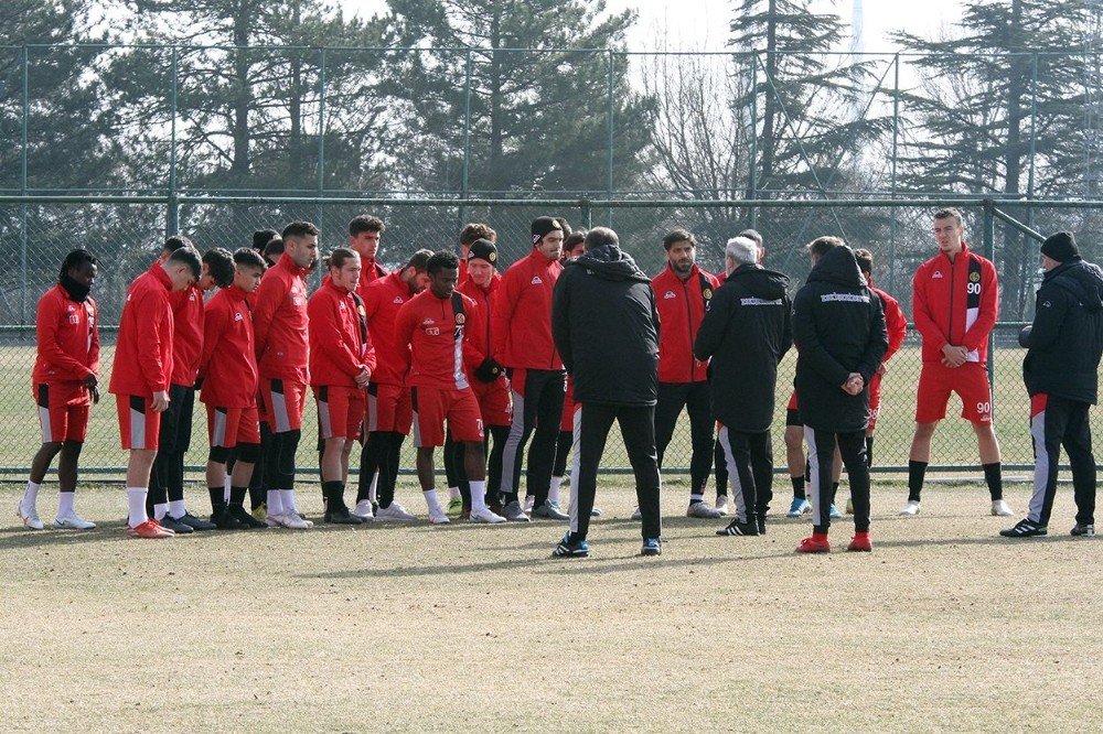 Eskişehirspor’da İ̇stanbulspor Maçı Hazırlıkları Başladı