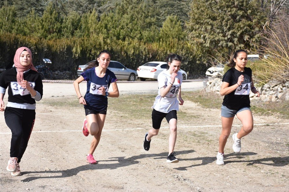 Isparta Atletizm Geliştirme Projesi İ̇l Seçmeleri Yapıldı