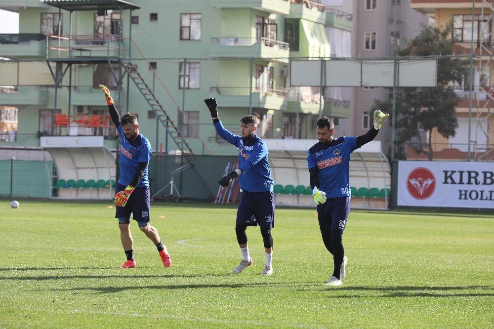 Alanyaspor’lu Ahmet Çağrı Güney’in U19 Milli Takım Heyecanı