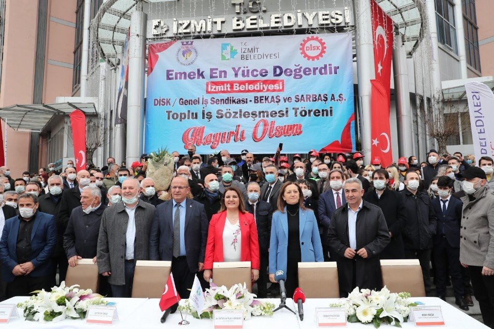 İ̇zmit Belediyesi İşçilerine 1 Mayıs İkramiyesi