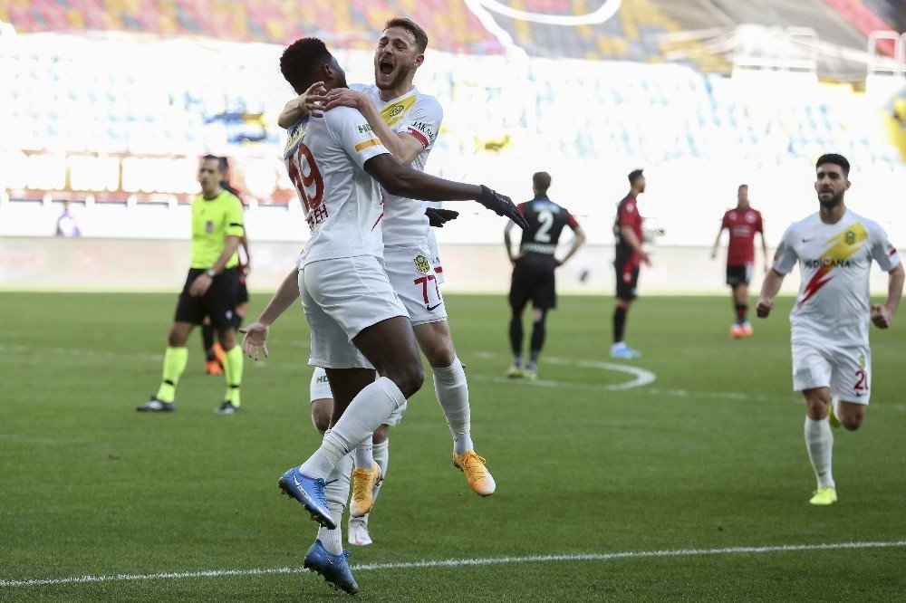 Süper Lig: Gençlerbirliği: 0 - Yeni Malayatspor: 1 (i̇lk Yarı)