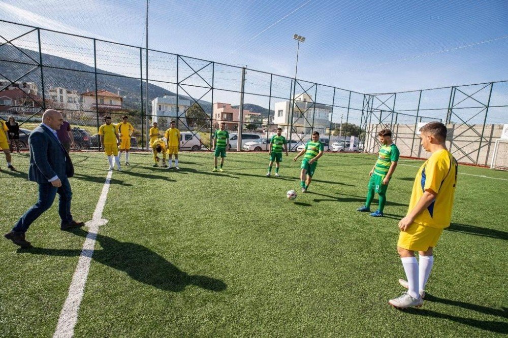 Büyükşehir’den Amatör Spor Kulüplerine Ve Antrenörlerine Destek