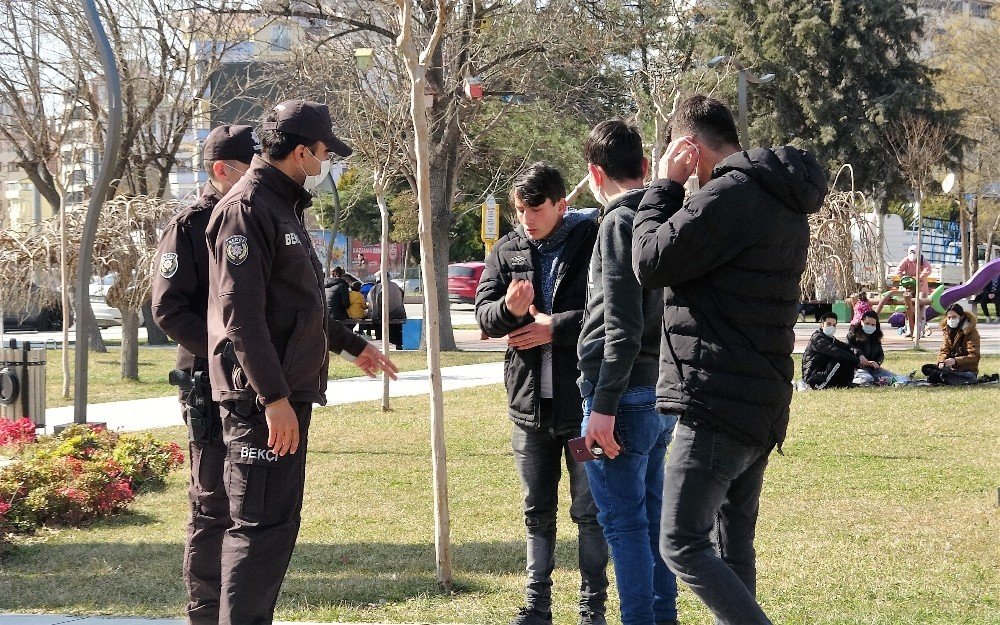 Güneşli Hava Korona Virüsü Unutturdu