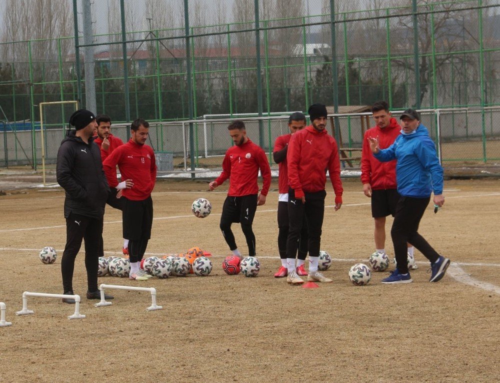 Sivas Belediyespor, Turgutlu Maçına Hazırlanıyor