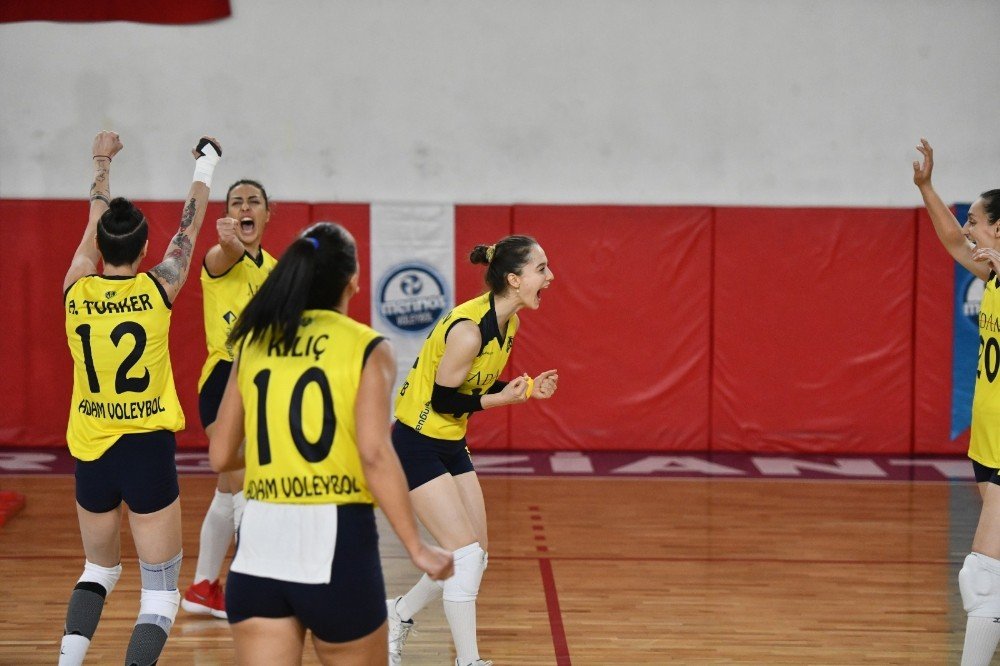 Gaziantep Derbisinde Kazanan Yine Adam Voleybol Oldu