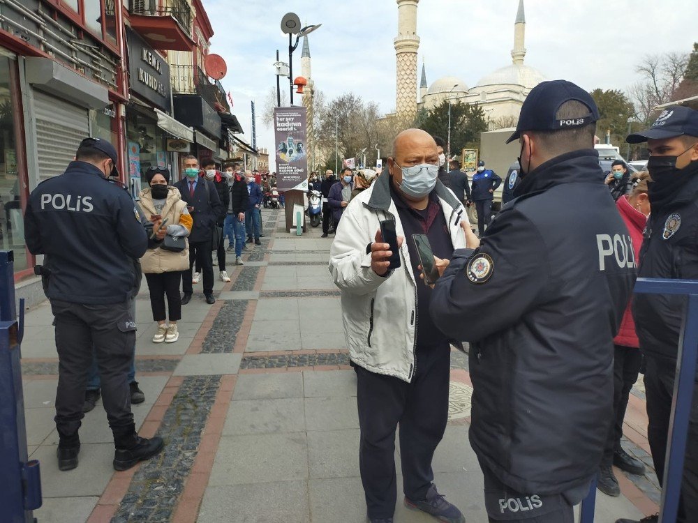 Alarm Verilen Edirne’de, Hes Kodu Olmayan Çarşı Ve Caddelere Giremeyecek