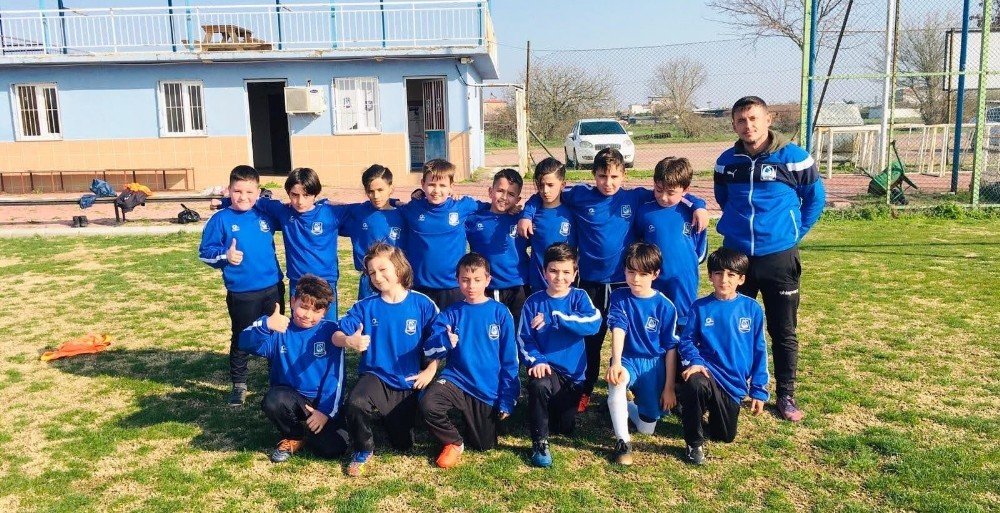 Yunusemre Futbol Altyapıda Çalışmalar Devam Ediyor