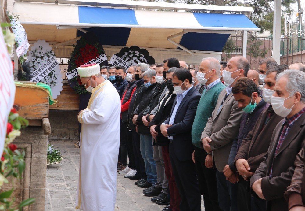 Mhk Başkanı Tatlı’nın Annesi Son Yolculuğa Uğurlandı