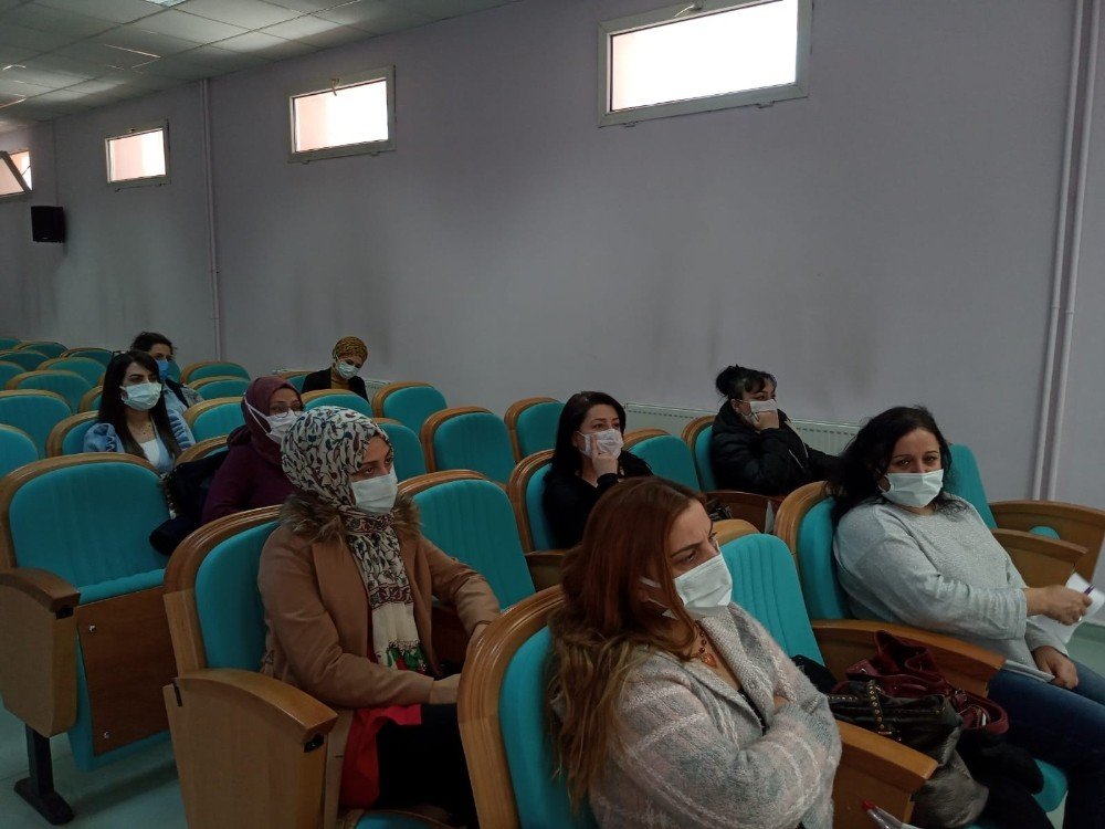 Doğumla İlgili Sağlık Çalışanlarına Anne Sütü Ve Emzirme Eğitimi