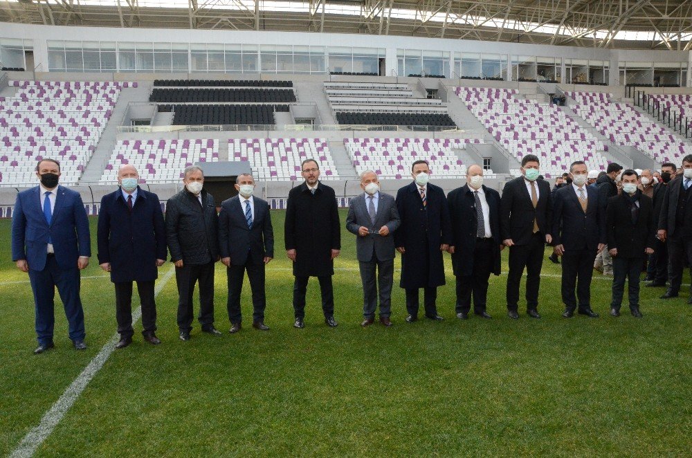 Bakan Kasapoğlu: “amacımız, Dünya Ve Olimpiyat Şampiyonları Yetiştirmek"