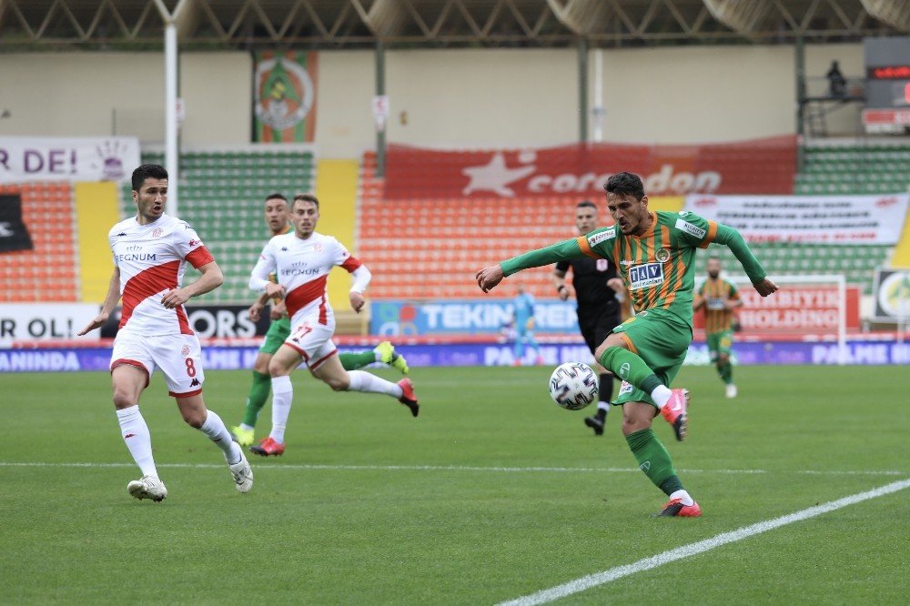 Süper Lig: Aytemiz Alanyaspor: 2 - Ftav Antalyaspor: 0 (i̇lk Yarı)