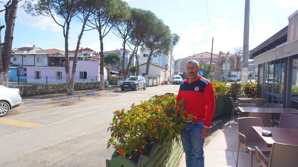 Foça’da Esnaf Yaz Turizmine Hazırlanıyor