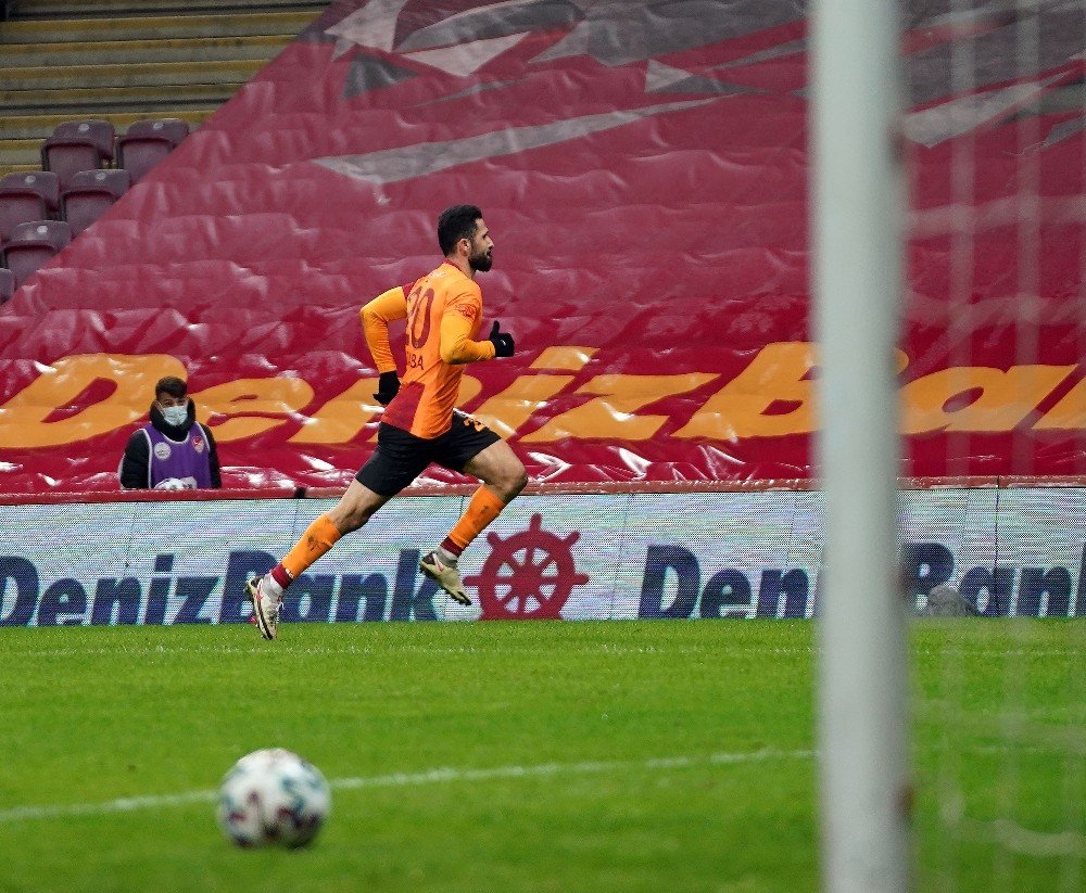 Süper Lig: Galatasaray: 2 - Çaykur Rizespor: 2 (i̇lk Yarı)