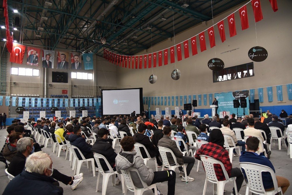 Başiskele Belediyesi’nden Spor Kulüplerine Malzeme Desteği