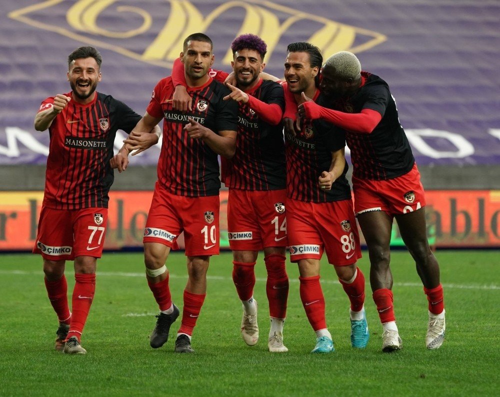 Gaziantep Fk Zorlu Viraja Giriyor