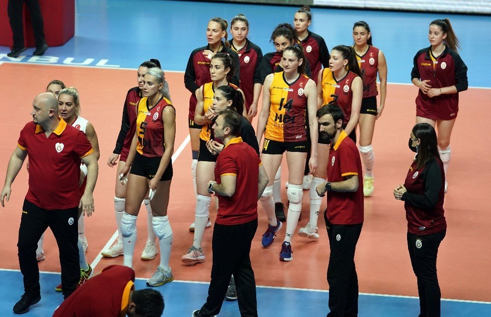 Galatasaray İkincilik Madalyasını Aldı