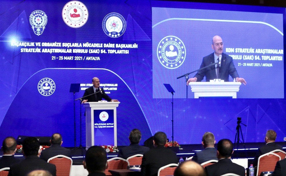 Bakan Soylu ’bizimkiler Yine Avlanmaya Çıktı Ve Bir Av Yakaladı’ Diyerek Dev Operasyonu Duyurdu