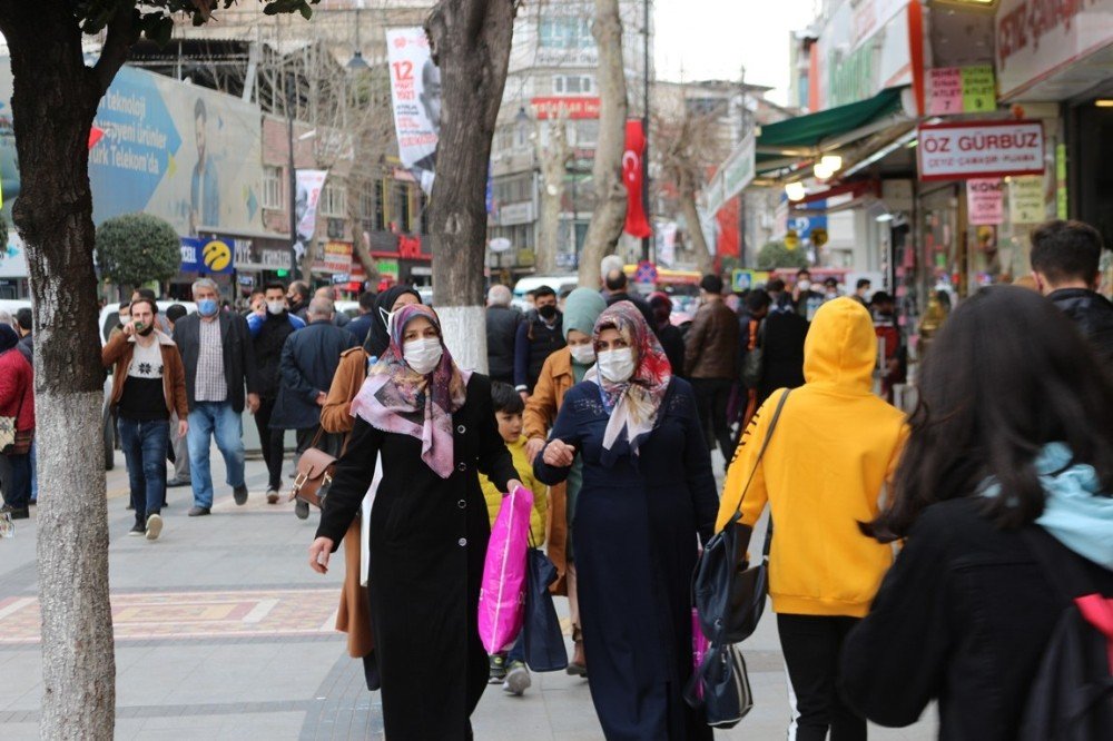 Malatya’nın ’kırmızı’ya Dönmesi Vatandaşları Endişelendiriyor