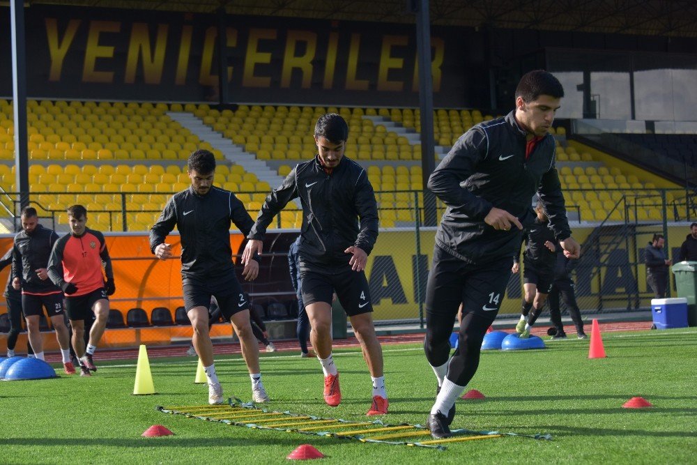 Aliağaspor Fk, Antalya’da Kampa Giriyor