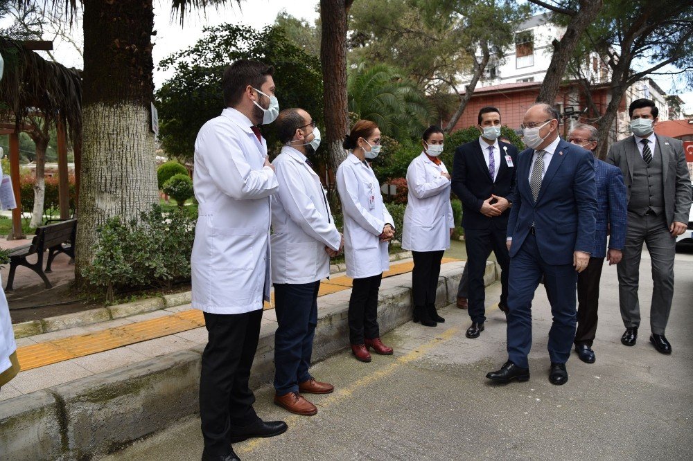 Vali Karadeniz, Ruh Sağlığı Ve Hastalıkları Hastanesinde İncelemelerde Bulundu