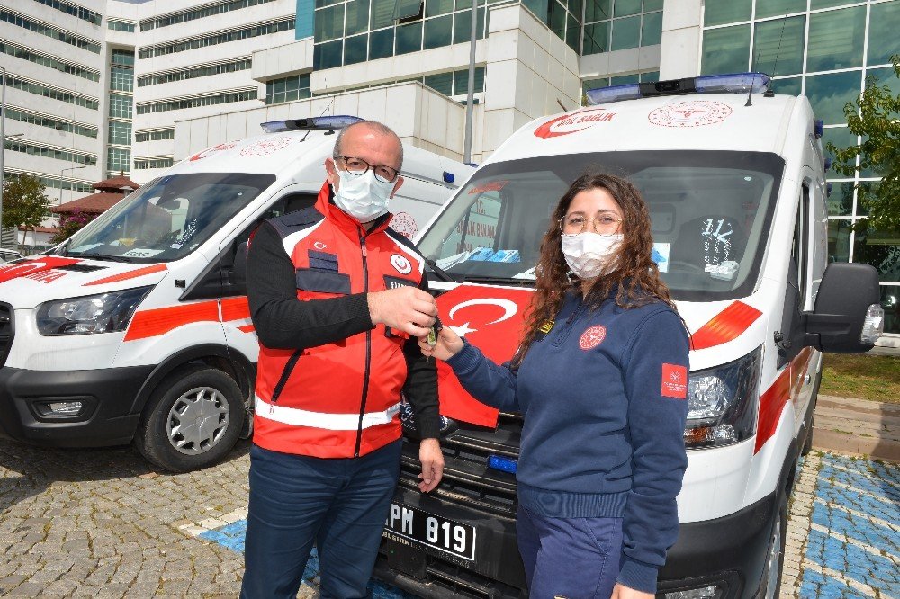 Antalya’ya 5 Yeni Ambulans