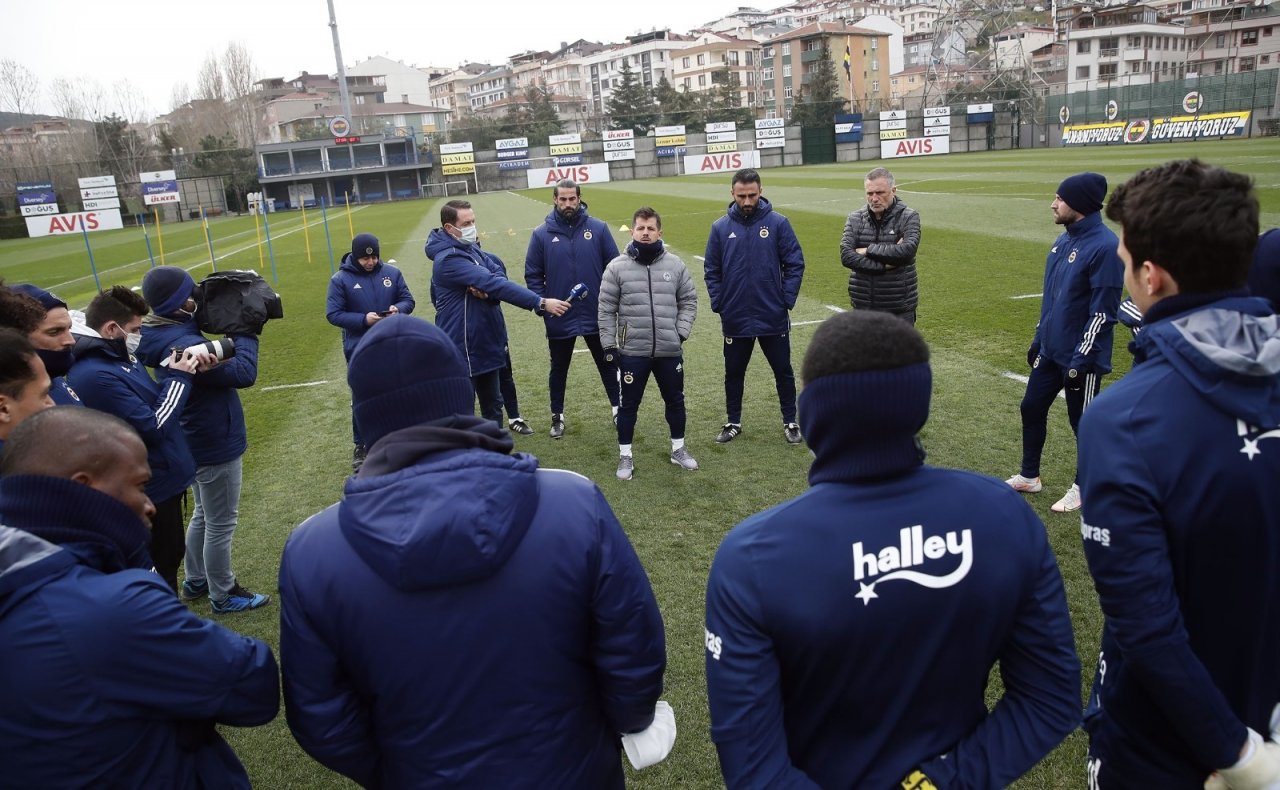 Fenerbahçe’de Emre Belözoğlu İlk Antrenmanına Çıktı