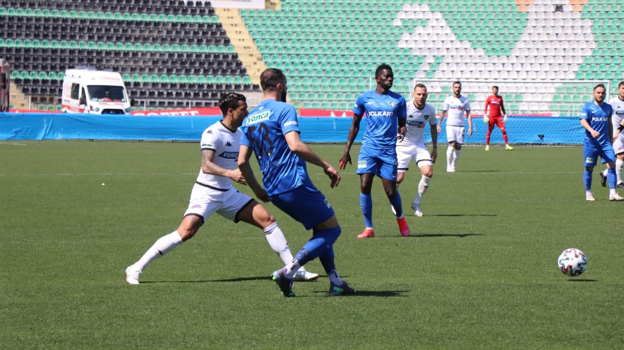 Denizlispor: 2 - Altay Spor Kulübü: 3