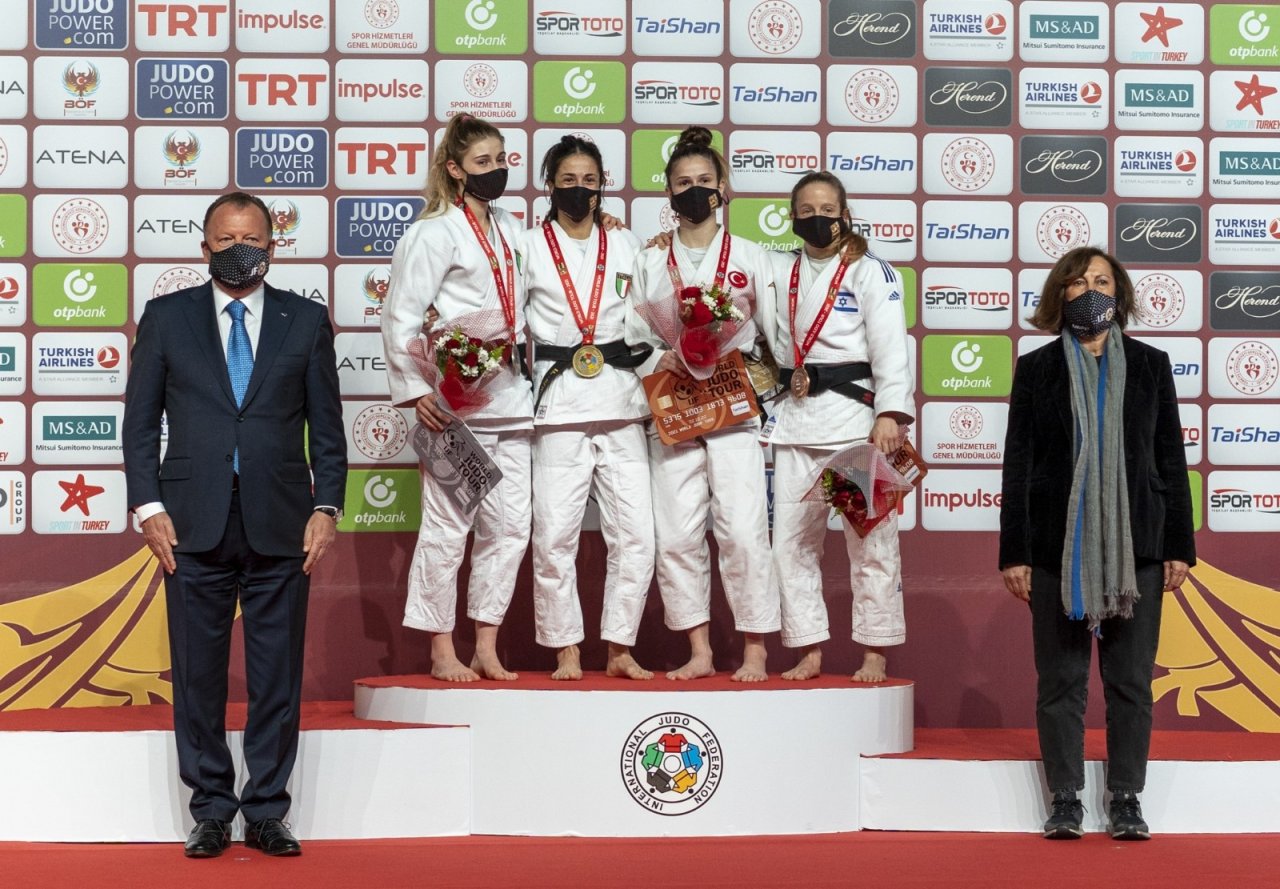 Antalya Grand Slam’de Şentürk’ten Bronz Madalya